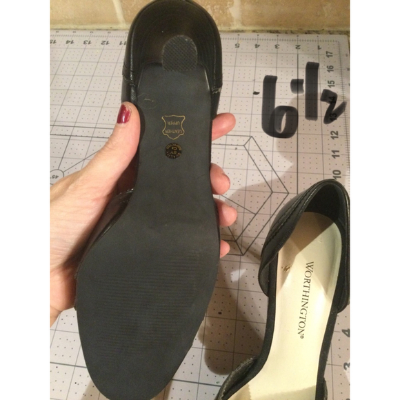 Women's Worthington Black Heels - Picture 4 of 4